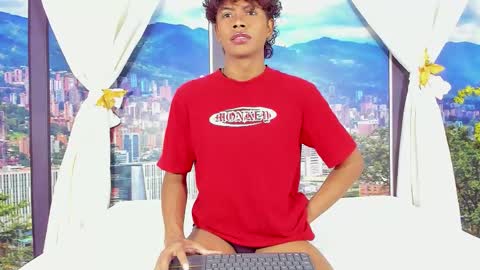 Snapshot of miltondelis chatting on November 29, 2025, 2:58 am miltondelis online show from November 29, 2025, 2:58 am