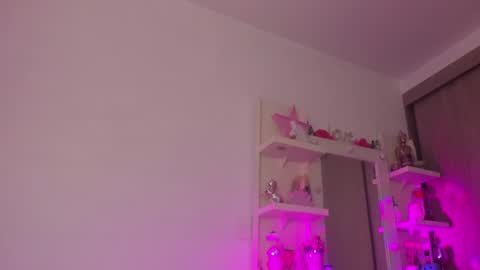 Snapshot of milu_cooper chatting on August 1, 2026, 6:45 am milu modelo independiente .onlyfans kmila model online show from August 1, 2026, 6:45 am