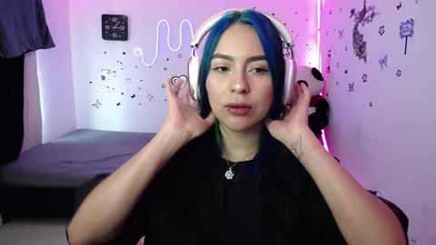 Milusolers online show from December 1, 2025, 3:06 pm