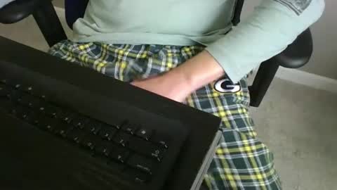 milwaukeebadger24 online show from December 23, 2024, 4:50 pm