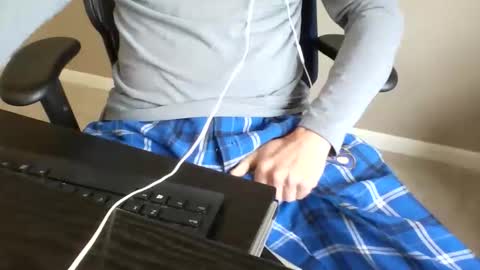 milwaukeebadger24 online show from June 10, 2026, 12:26 pm