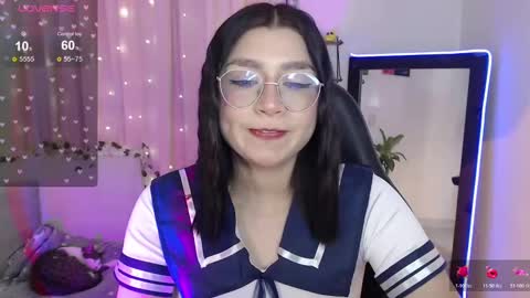 Snapshot of mily_thomson_b chatting on November 6, 2025, 9:15 pm Mily online show from November 6, 2025, 9:15 pm