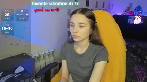 Snapshot of milyamess chatting on February 11, 2025, 4:56 pm Emily online show from February 11, 2025, 4:56 pm