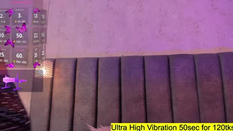 Snapshot of milyy_vermont chatting on December 4, 2024, 11:46 pm Milyy online show from December 4, 2024, 11:46 pm