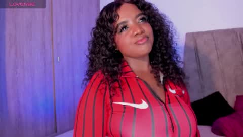 Snapshot of mimi_gil chatting on December 15, 2025, 1:54 am Mimi online show from December 15, 2025, 1:54 am