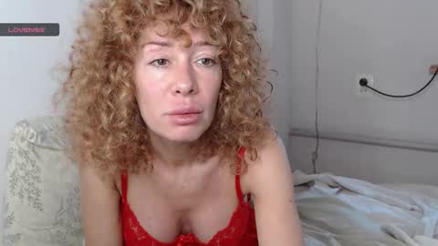 mimi_la online show from October 13, 2025, 8:47 am