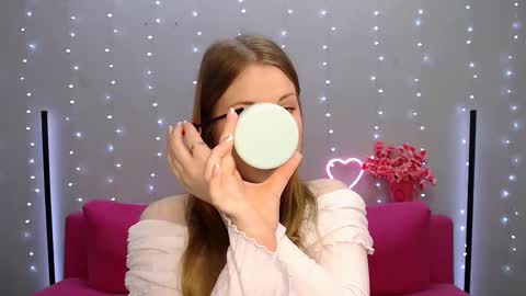 Kelly online show from March 12, 2025, 6:18 am