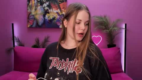 Kelly online show from October 17, 2025, 8:17 am