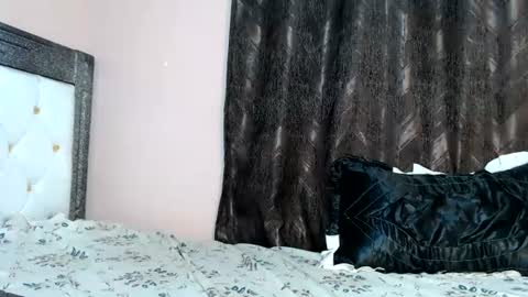 Snapshot of mimiebony chatting on June 28, 2026, 7:25 am mimiebony online show from June 28, 2026, 7:25 am