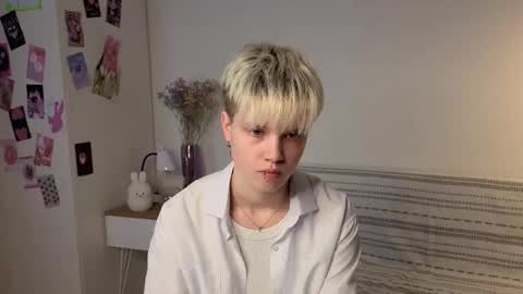 Sonya online show from October 19, 2025, 2:50 pm