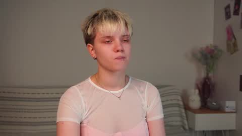 Sonya online show from November 12, 2025, 2:06 pm