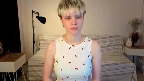 Sonya online show from November 27, 2025, 2:19 pm