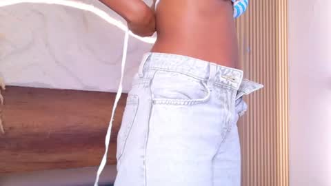 Snapshot of mimis_park chatting on July 6, 2026, 10:12 am mimis_park online show from July 6, 2026, 10:12 am
