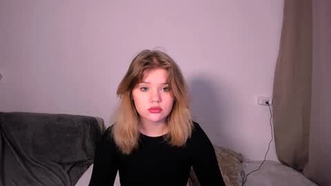 hi Im Mina  online show from December 13, 2024, 4:54 am