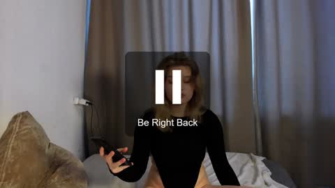 hi Im Mina  online show from January 13, 2025, 5:01 am