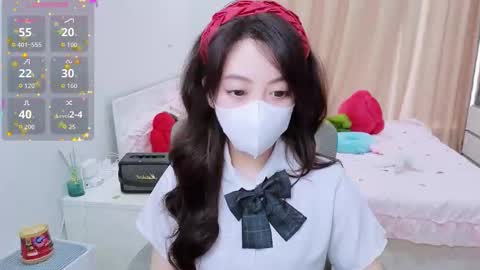 Snapshot of mina_686 chatting on February 5, 2026, 8:08 am mina_686 online show from February 5, 2026, 8:08 am