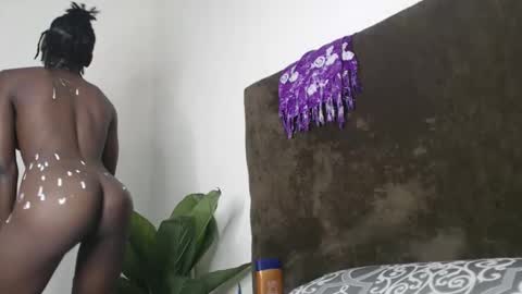 minatah6 online show from November 20, 2025, 12:11 am