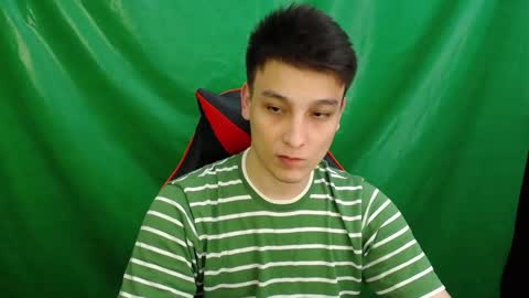 minato_kono online show from October 18, 2025, 10:54 pm