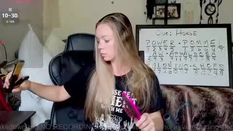 Mindy Mars online show from June 18, 2026, 7:07 pm