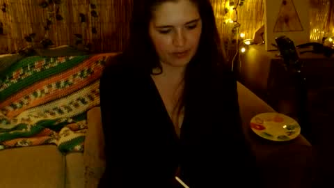 Mindy online show from December 22, 2025, 10:45 am