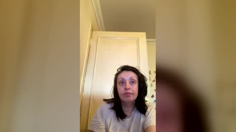 please subscribe to my fansly  please no video or photos must be recorded or re sold online show from April 18, 2026, 2:21 pm