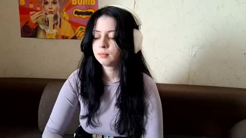 Mindy online show from April 17, 2026, 5:21 am