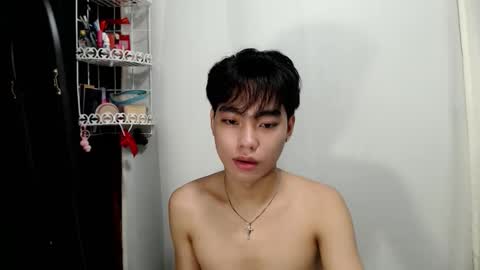 mingkla_man online show from March 9, 2026, 3:54 am