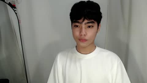mingkla_man online show from July 12, 2026, 12:29 pm