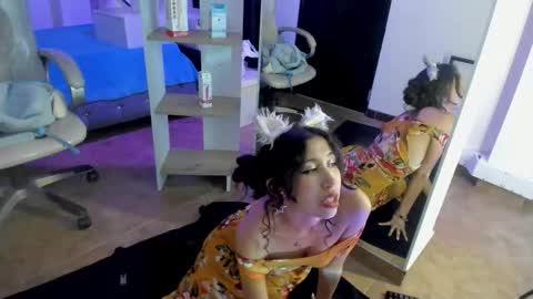 miniadelf online show from February 4, 2026, 8:25 pm