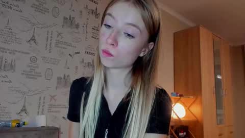 Amelia online show from September 12, 2025, 8:53 pm