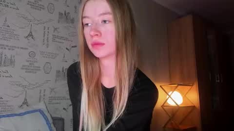 Amelia online show from November 2, 2025, 6:32 pm