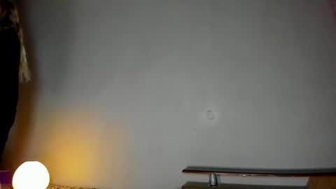 Amelia online show from April 14, 2026, 8:59 pm