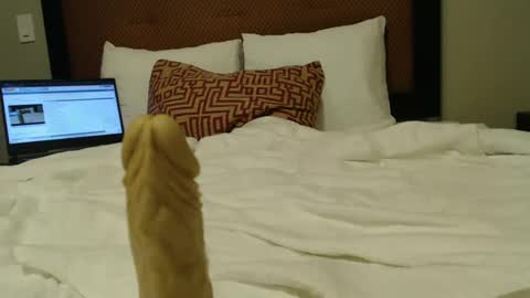 minime1920 online show from September 25, 2025, 3:21 am