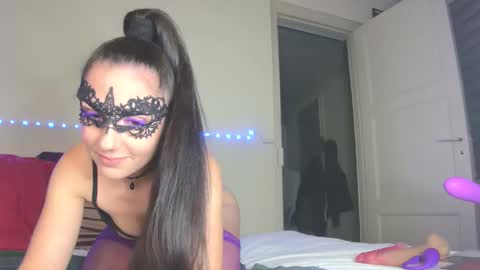 Tina et Lo online show from October 15, 2025, 7:58 pm