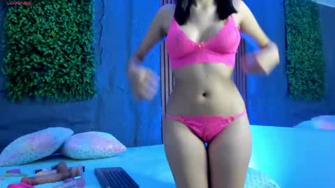 Snapshot of minji_chido chatting on June 5, 2026, 6:35 pm minji_chido online show from June 5, 2026, 6:35 pm