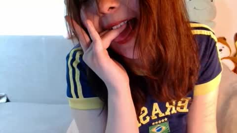 Minji online show from March 10, 2026, 1:16 pm