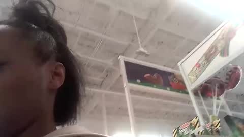 minniehunney online show from March 3, 2025, 9:37 pm