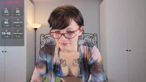 Olivia online show from September 19, 2025, 8:05 am