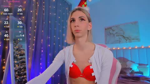 Snapshot of mintlackey chatting on December 18, 2024, 7:36 am Lianna online show from December 18, 2024, 7:36 am