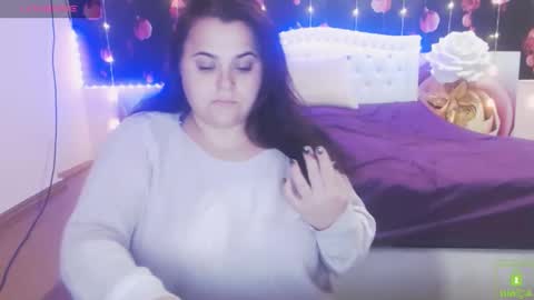 Snapshot of mira_cle_ chatting on October 28, 2025, 10:30 am mira_cle_ online show from October 28, 2025, 10:30 am