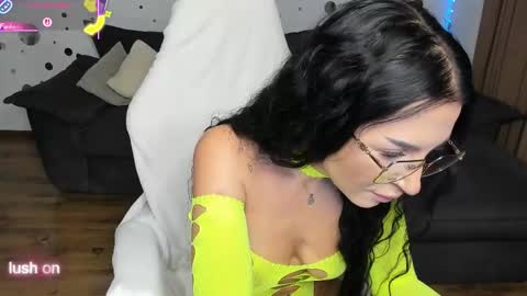 mira_fantasy online show from October 7, 2025, 4:42 am