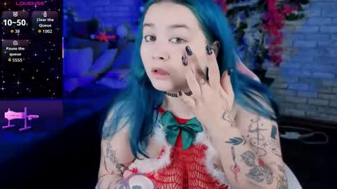 MIra online show from December 19, 2025, 8:49 pm