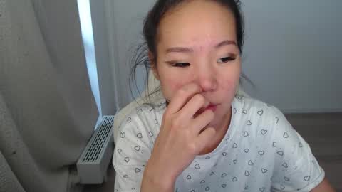 mira_g online show from October 16, 2025, 9:43 am