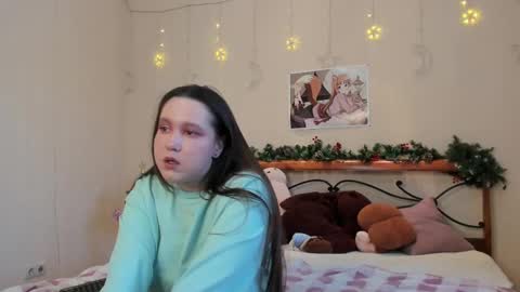 Snapshot of mira_karter chatting on January 14, 2025, 7:48 am Mira online show from January 14, 2025, 7:48 am