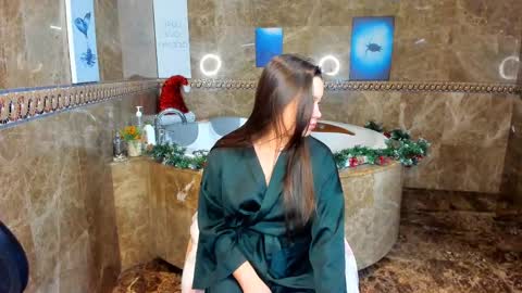 Snapshot of mira_karter chatting on January 18, 2025, 1:52 am Mira online show from January 18, 2025, 1:52 am