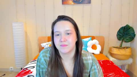 Snapshot of mira_karter chatting on April 9, 2026, 6:19 am Mira online show from April 9, 2026, 6:19 am