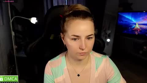 Mira online show from July 4, 2026, 1:23 am