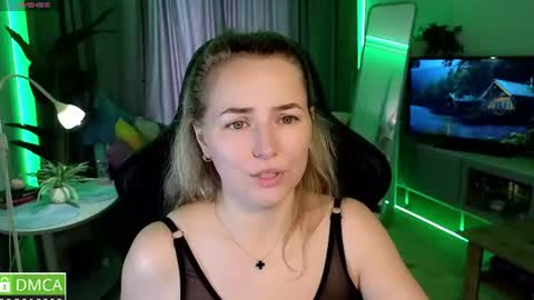 Mira online show from July 18, 2026, 1:43 am