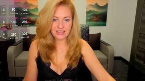 Snapshot of mira_whitme chatting on October 21, 2025, 11:55 am Mira online show from October 21, 2025, 11:55 am
