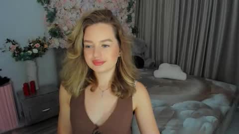 Emma online show from September 8, 2025, 7:24 pm